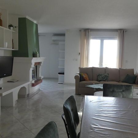 Appartement T4 Tres Bien Situe Et Climatise LʼÎle-Rousse Eksteriør bilde