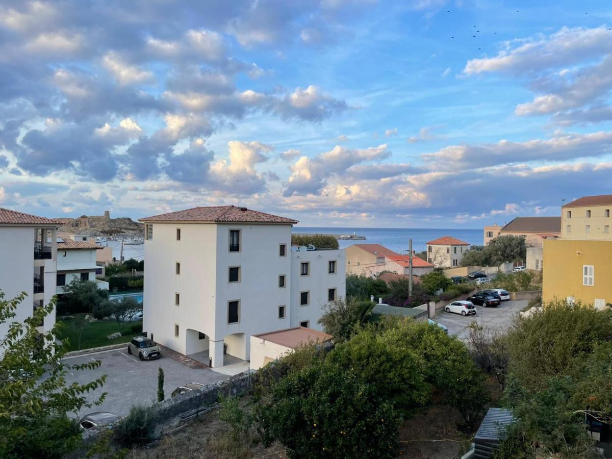Appartement T4 Tres Bien Situe Et Climatise LʼÎle-Rousse Eksteriør bilde
